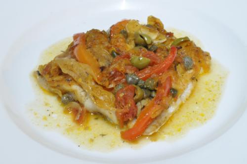 Jak uvařit mořská ryba na zelenině a olivách ? Snadné recept, připravený za 30 - 45 minut